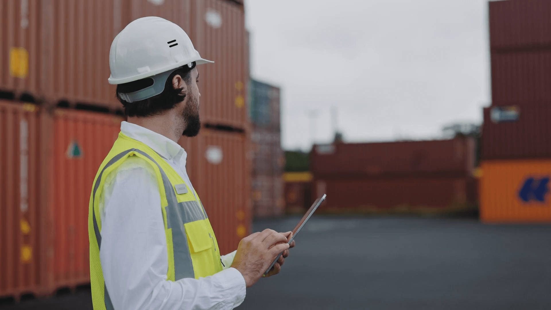 Thumbnail - Nossos especialistas trazem soluções door to door em importação e exportação.